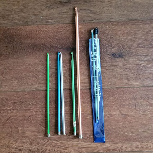 Mixed Lot Bates Boye Afgan Tunisian Crochet Hooks USA 7 pc ttl Vintage - Picture 1 of 6